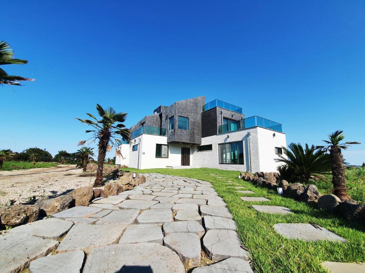 Memoria Resort Seogwipo Exterior foto